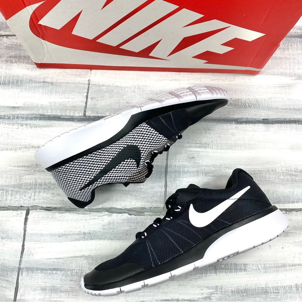 NIKE Tanjun Racer Sneakers NIB Gray Black White Print Tennis Shoes 5.5Y NEW NWT